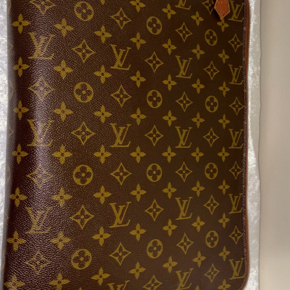 Louis Vuitton Monogram Zippered Poche Document Case - Picture 2 of 4